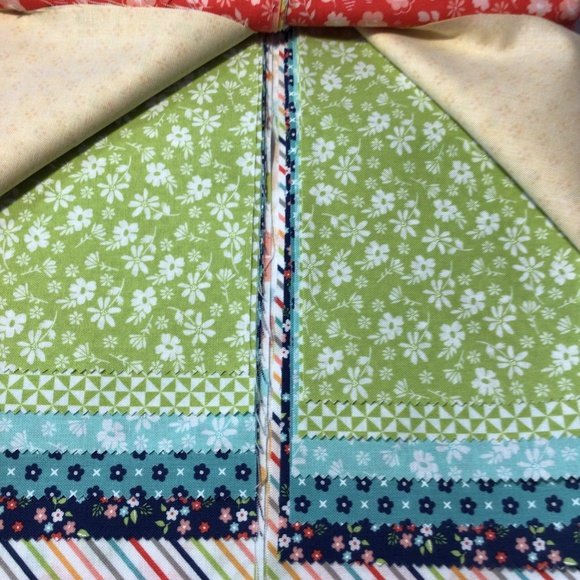 Moda Fat Quarter pack of 12 - features Delightfully Yours by Sherri & Chelsi - Picture 4 of 9